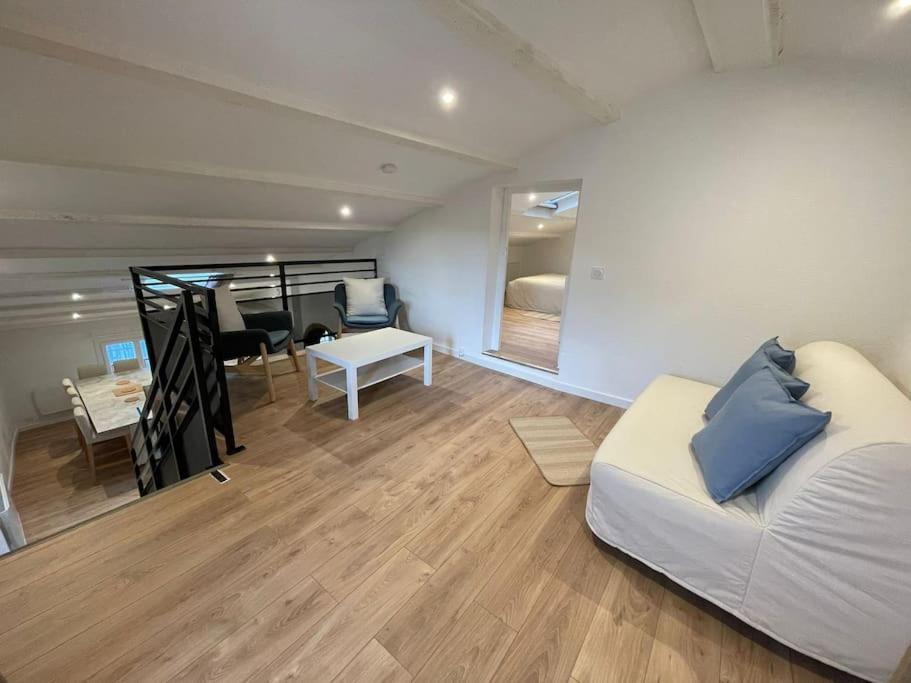 Duplex Sous Les Toits Apartment Riez Exterior photo